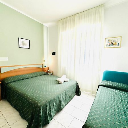 Hotel Villa Grazia チェゼナーティコ エクステリア 写真