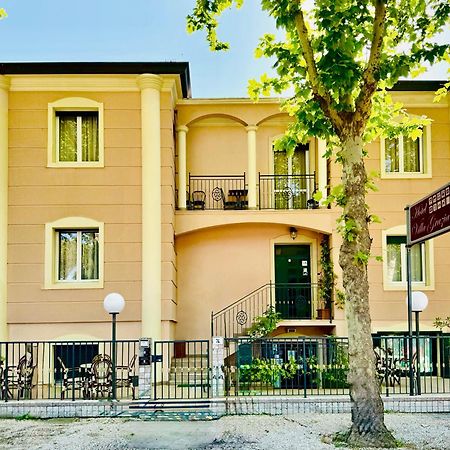Hotel Villa Grazia チェゼナーティコ エクステリア 写真
