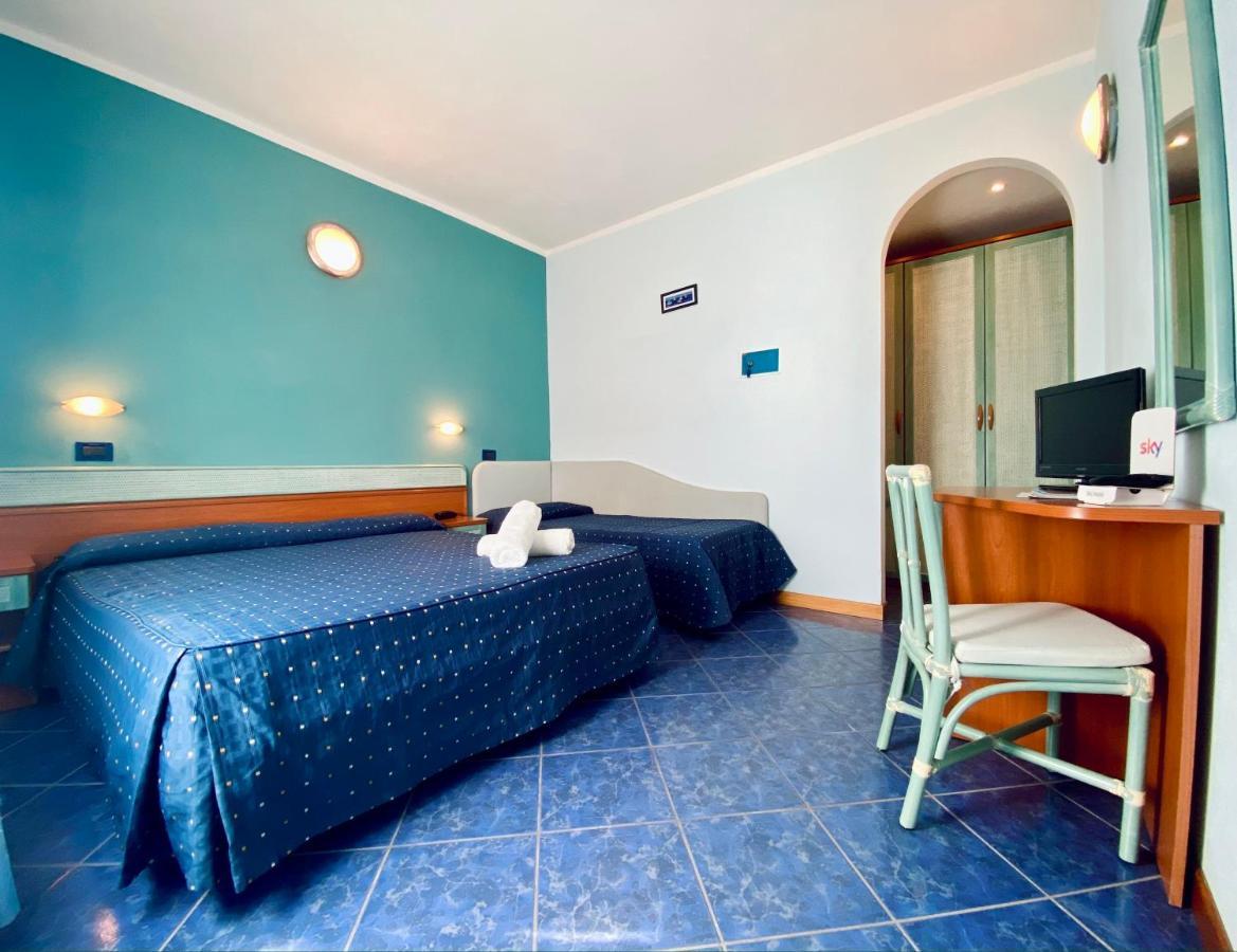 Hotel Villa Grazia チェゼナーティコ エクステリア 写真