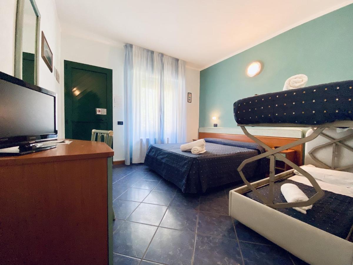 Hotel Villa Grazia チェゼナーティコ エクステリア 写真